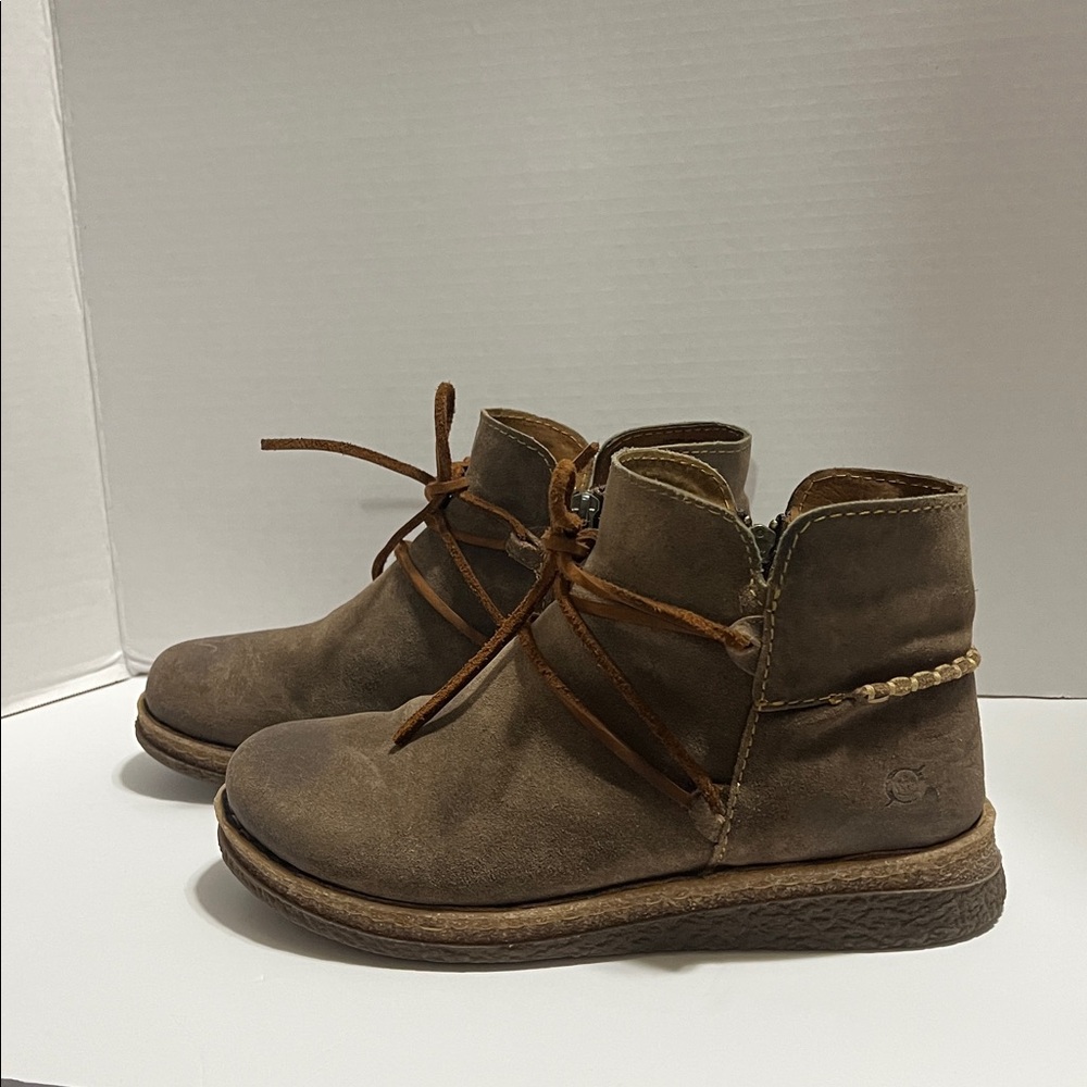Born Cayln Brown Leather Boots Womens size 8